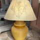 Grande lampe en céramique nervurée jaune moutarde 1970