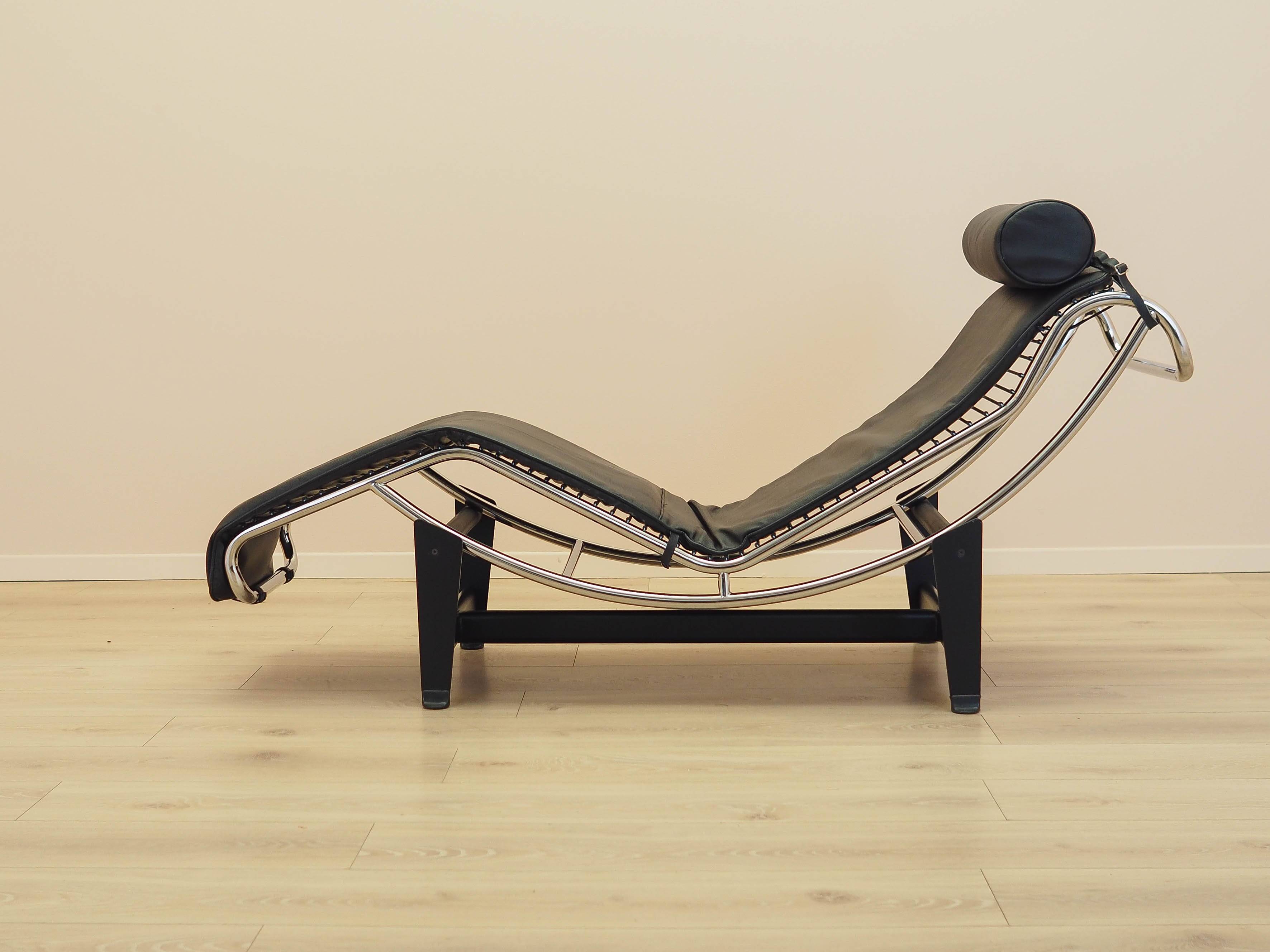 Leather chaise longue, LC4 style, 1980s, made in Italy