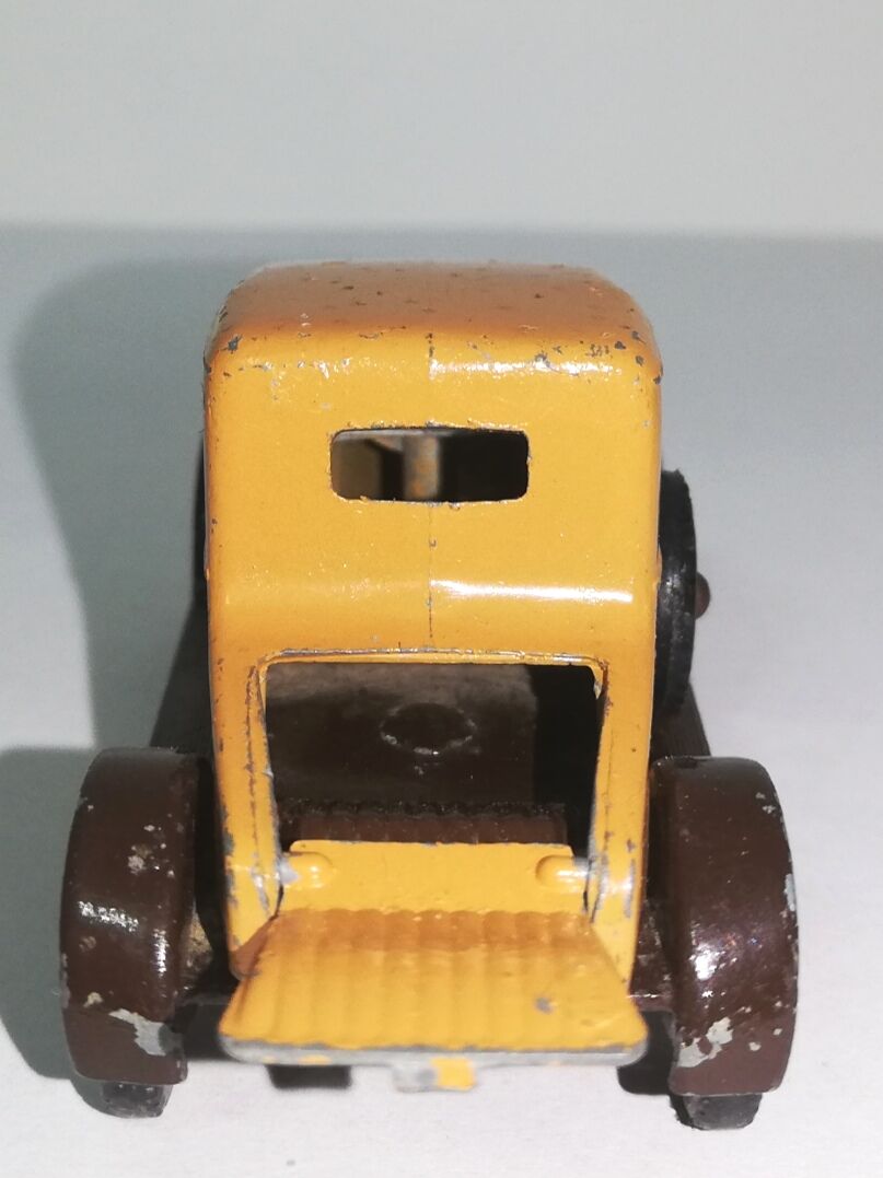 Matchbox Morris Cowley "Bullnose" number 8