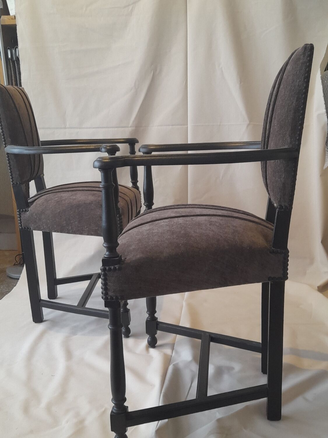 Pair of armchairs called Caquetoires