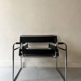 Wassily tubular armchair in chrome & black leather, designed by Marcel Breuer in 1970.