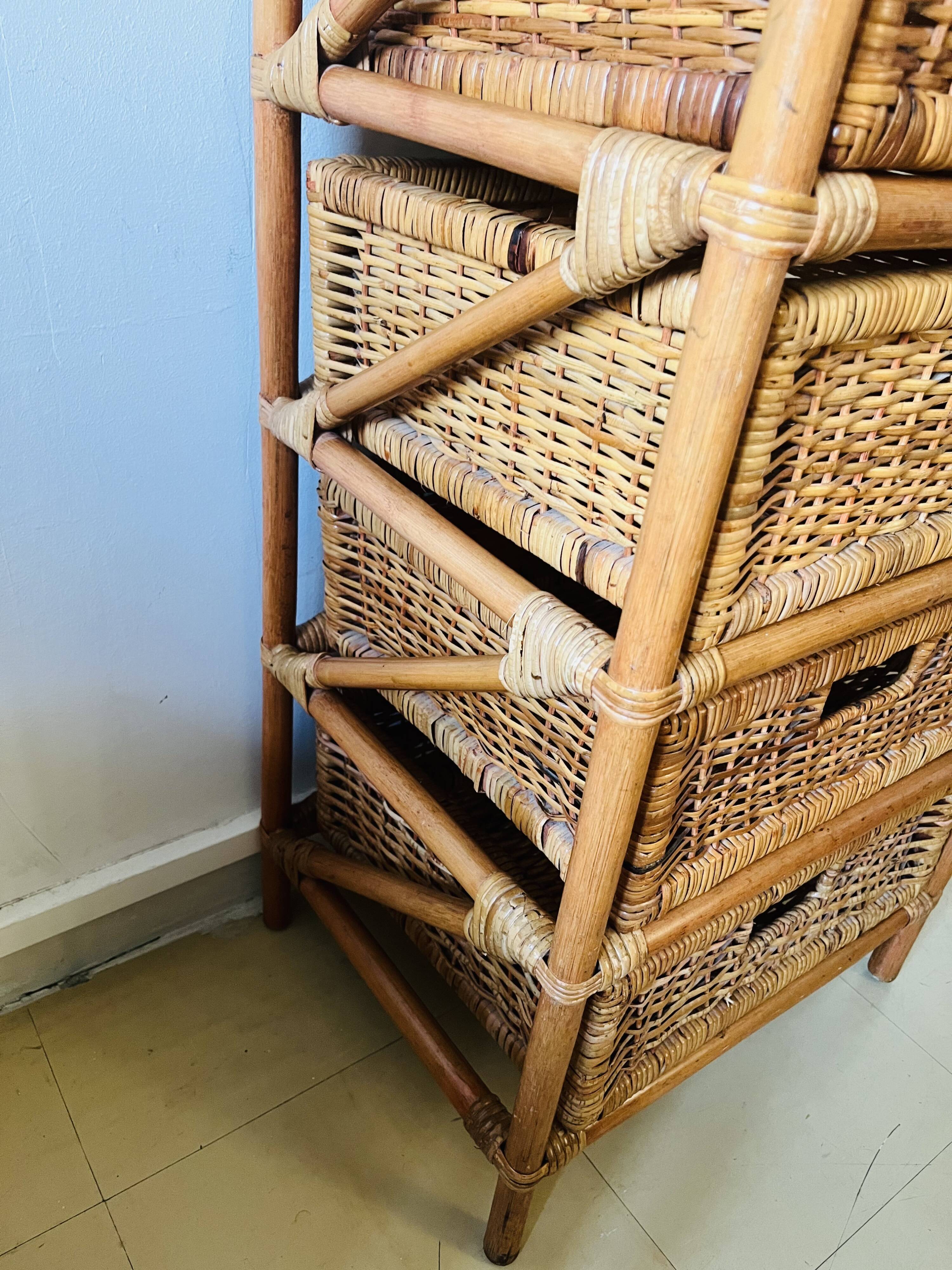 Rattan ragpicker