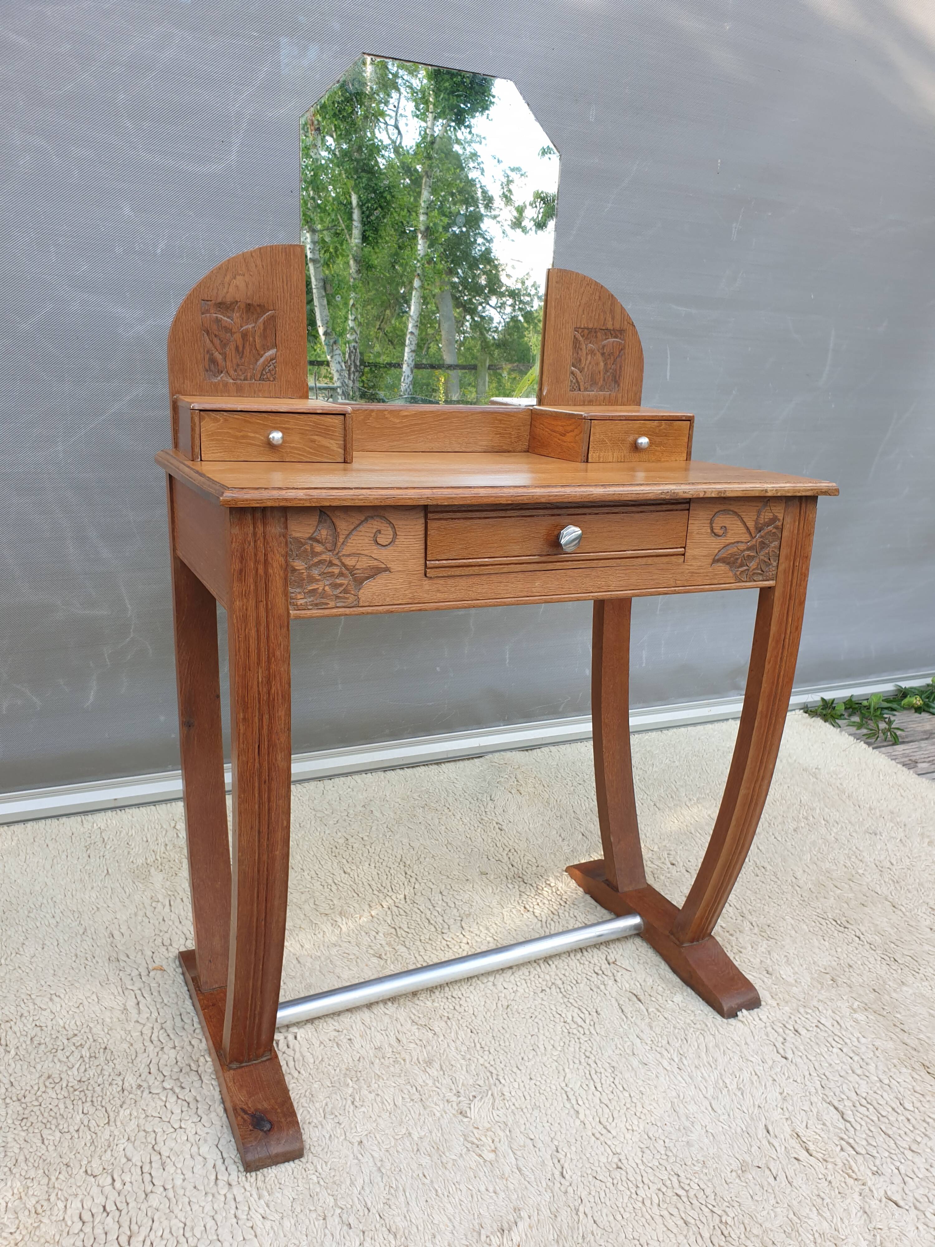 Art Deco dressing table gondola base