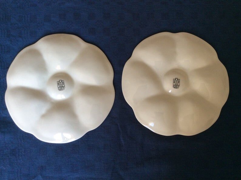 Set of 2 French vintage plates in gien white dabbling