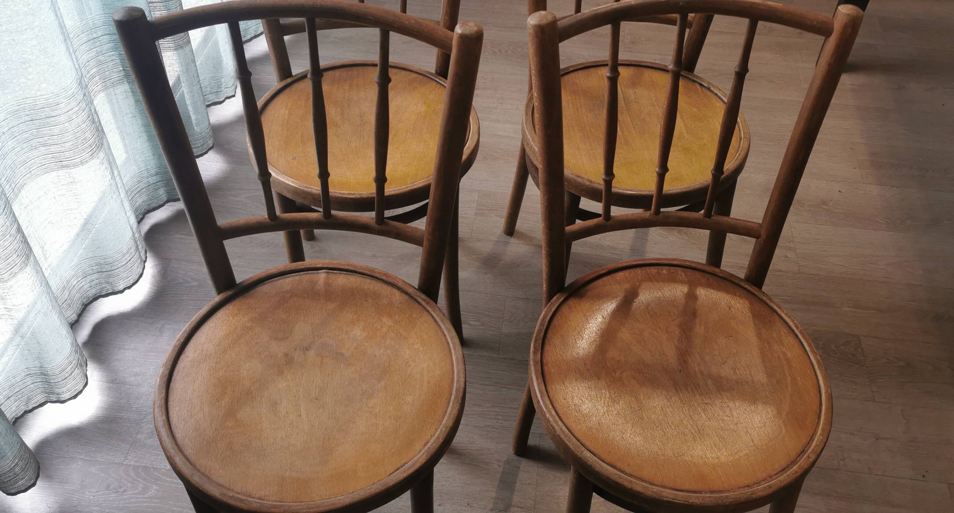 Set of 4 bistro chairs