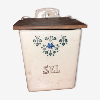 Salt box in faience and wood