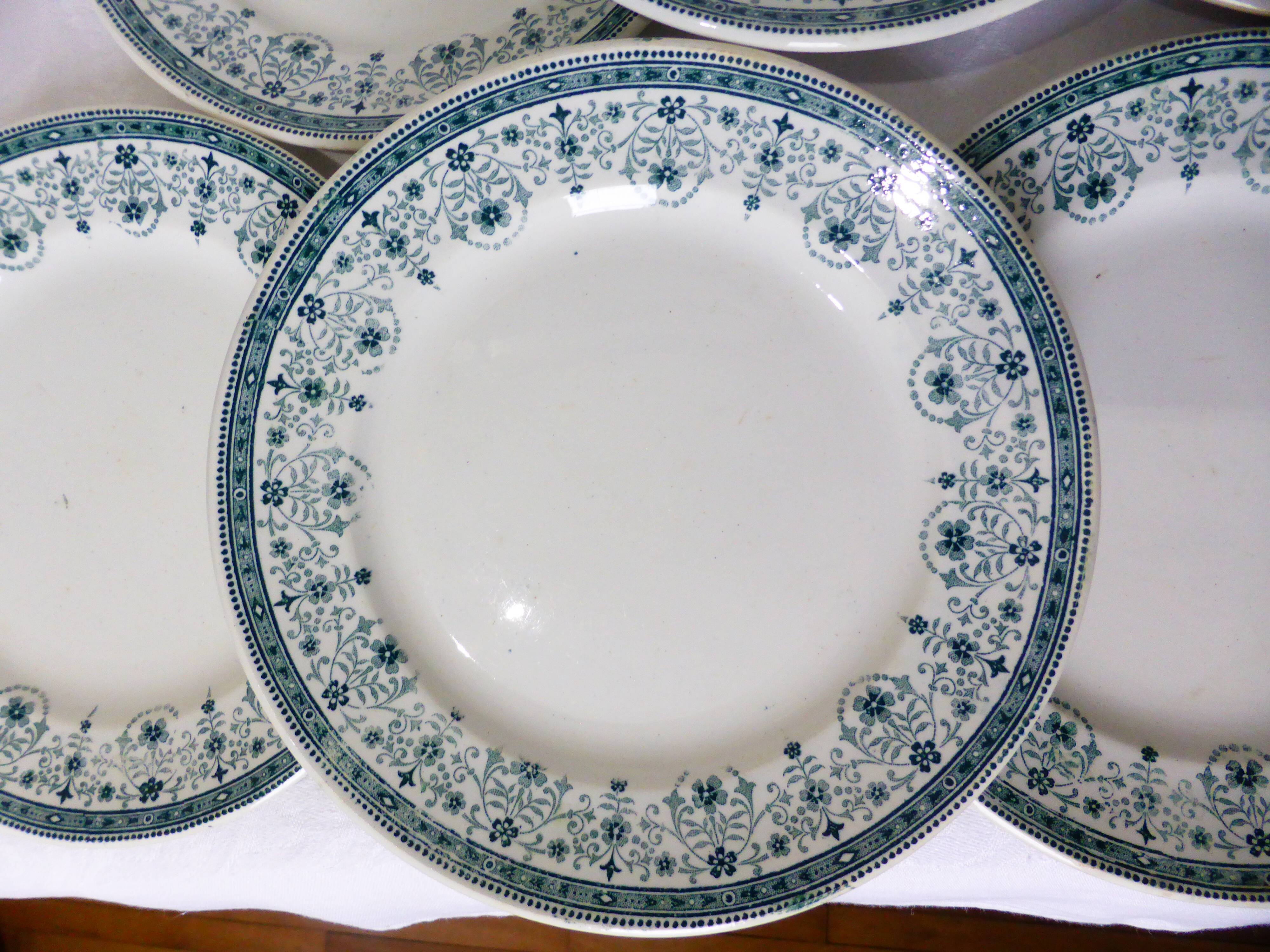 Set of 6 dessert plates from the Moulin des Loups and Hamage model Marceau 211228