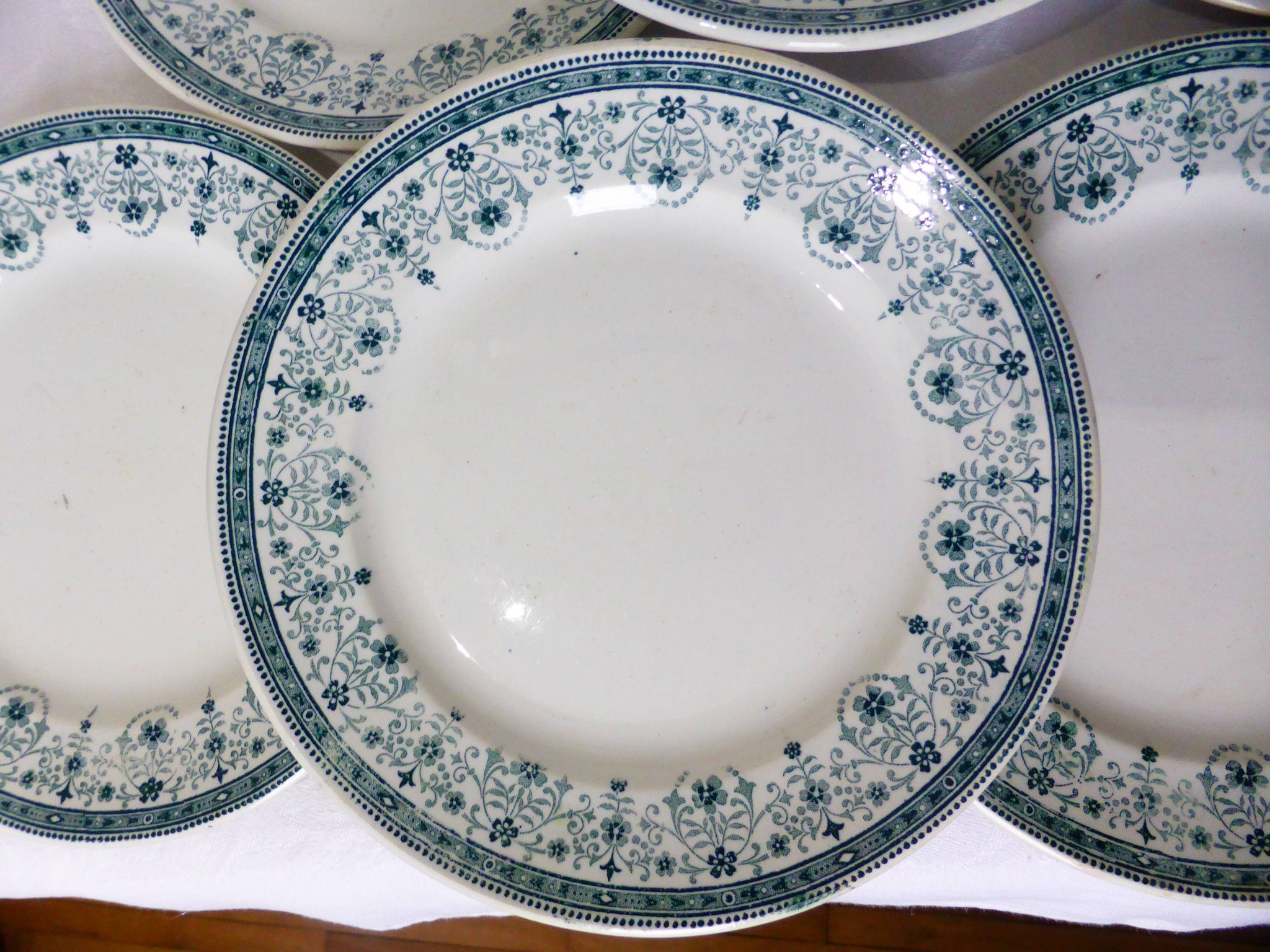 Set of 6 dessert plates from the Moulin des Loups and Hamage model Marceau 211228