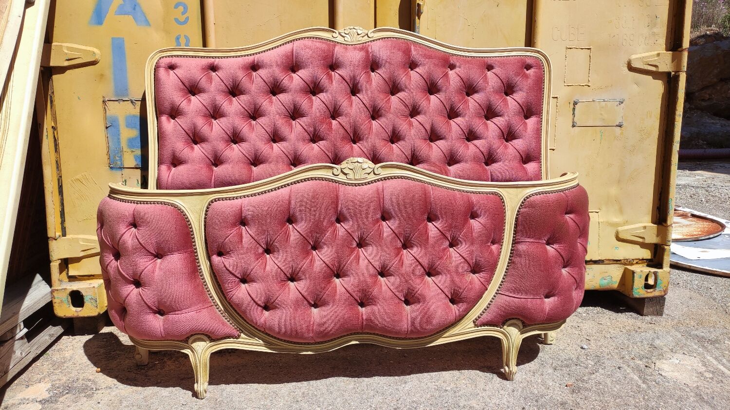 Basket bed
