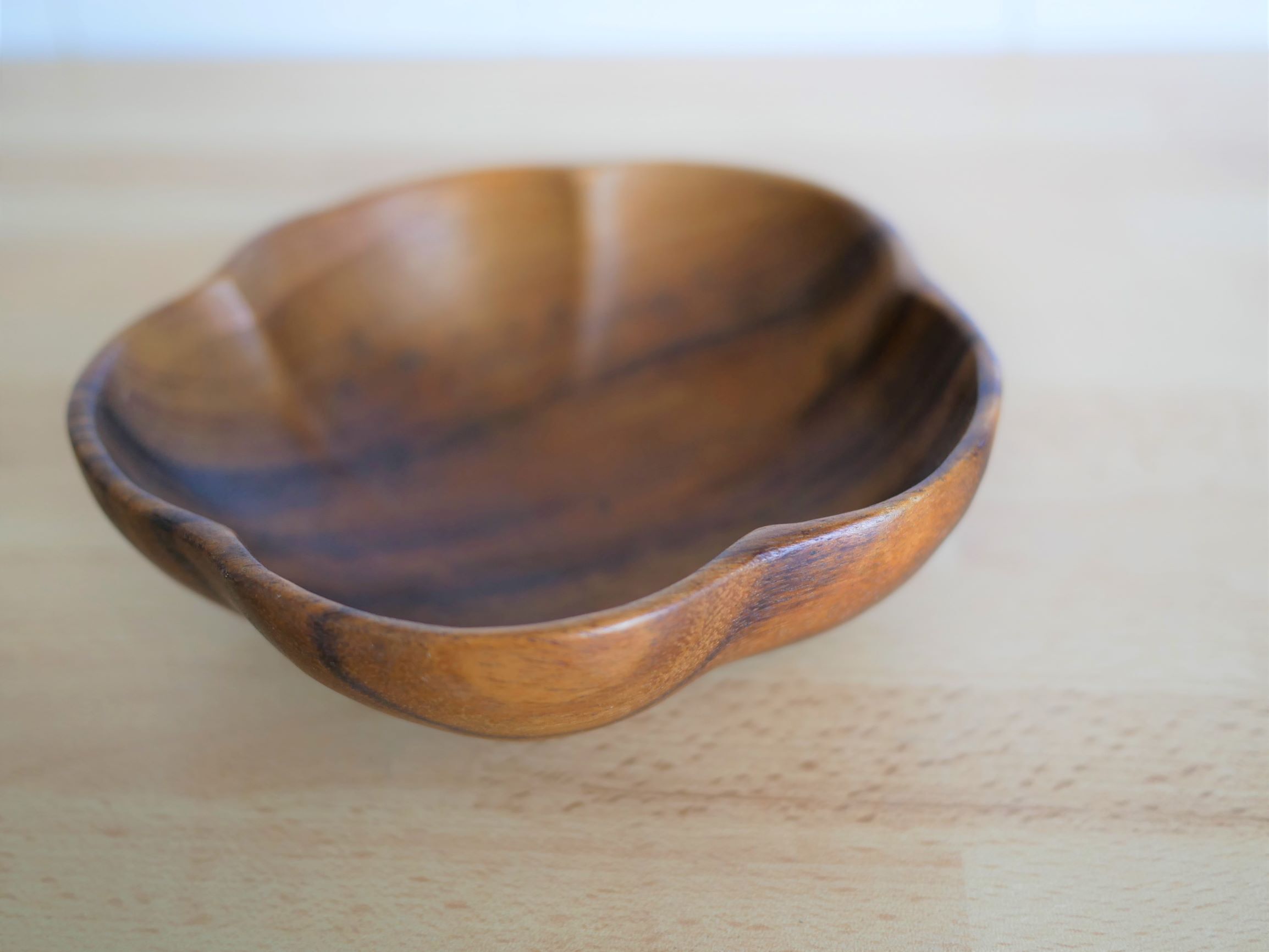 Dish teak