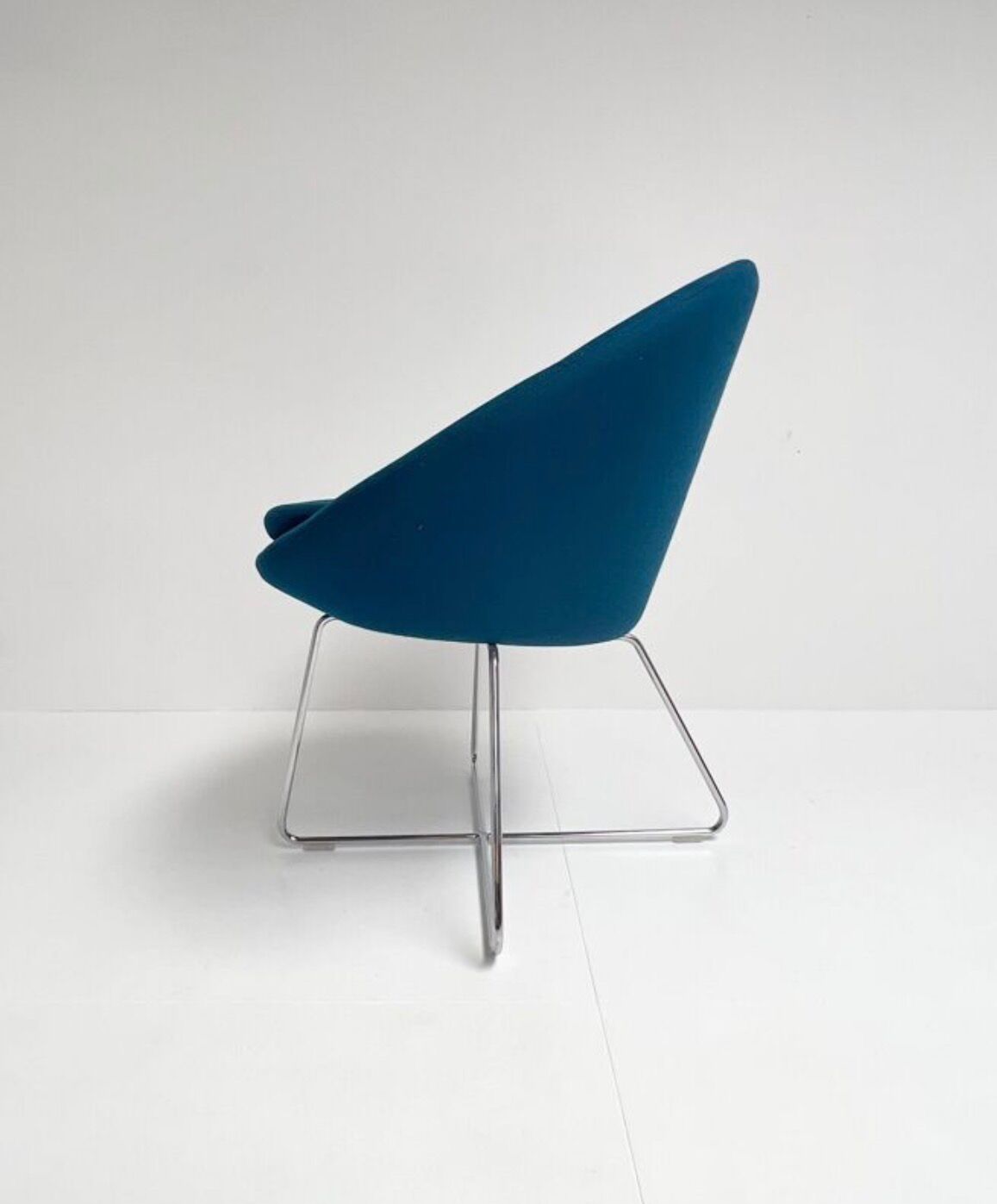 Fauteuil Allemuir UFO par Artifort, après 2000