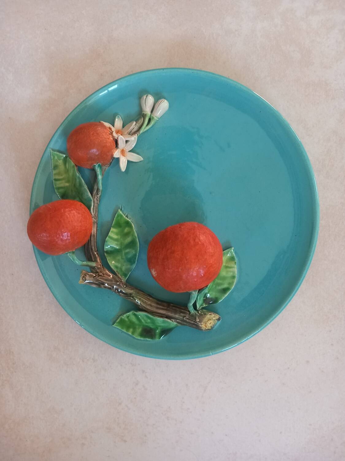 Perret Gentil trompe l'oeil barbotine plate