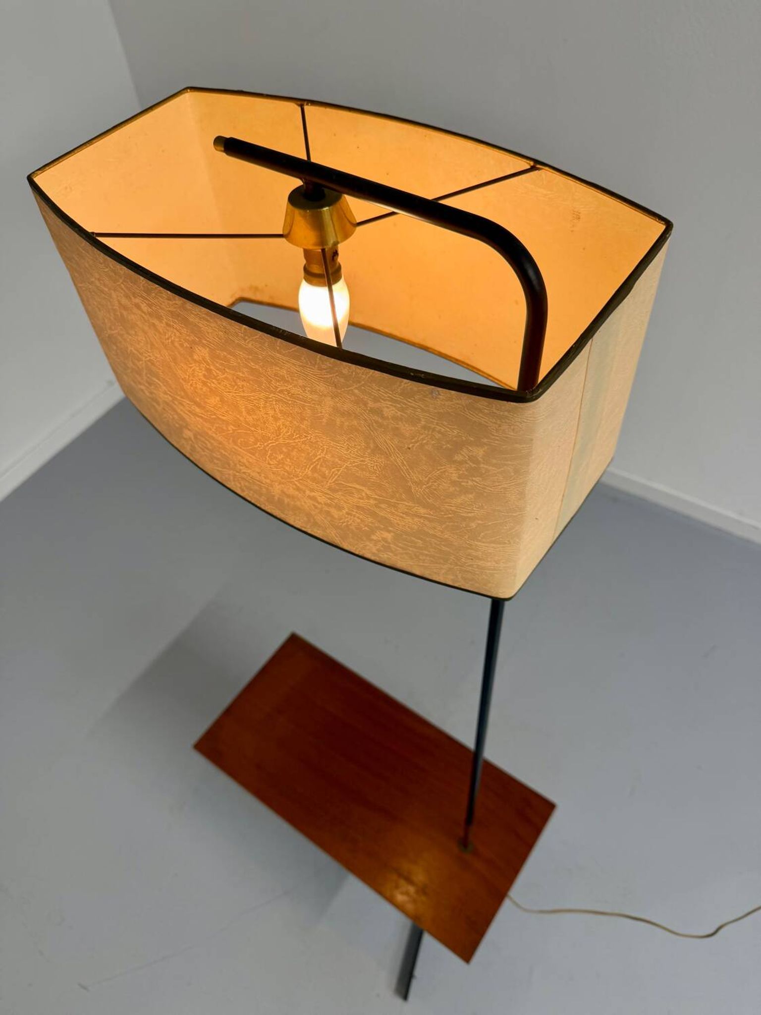 Vintage French design metal and brass floor lamp from the 1950s, Arlus