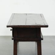 Table basse en bois de châtaignier du XVIIIe siècle d'Europe du Sud