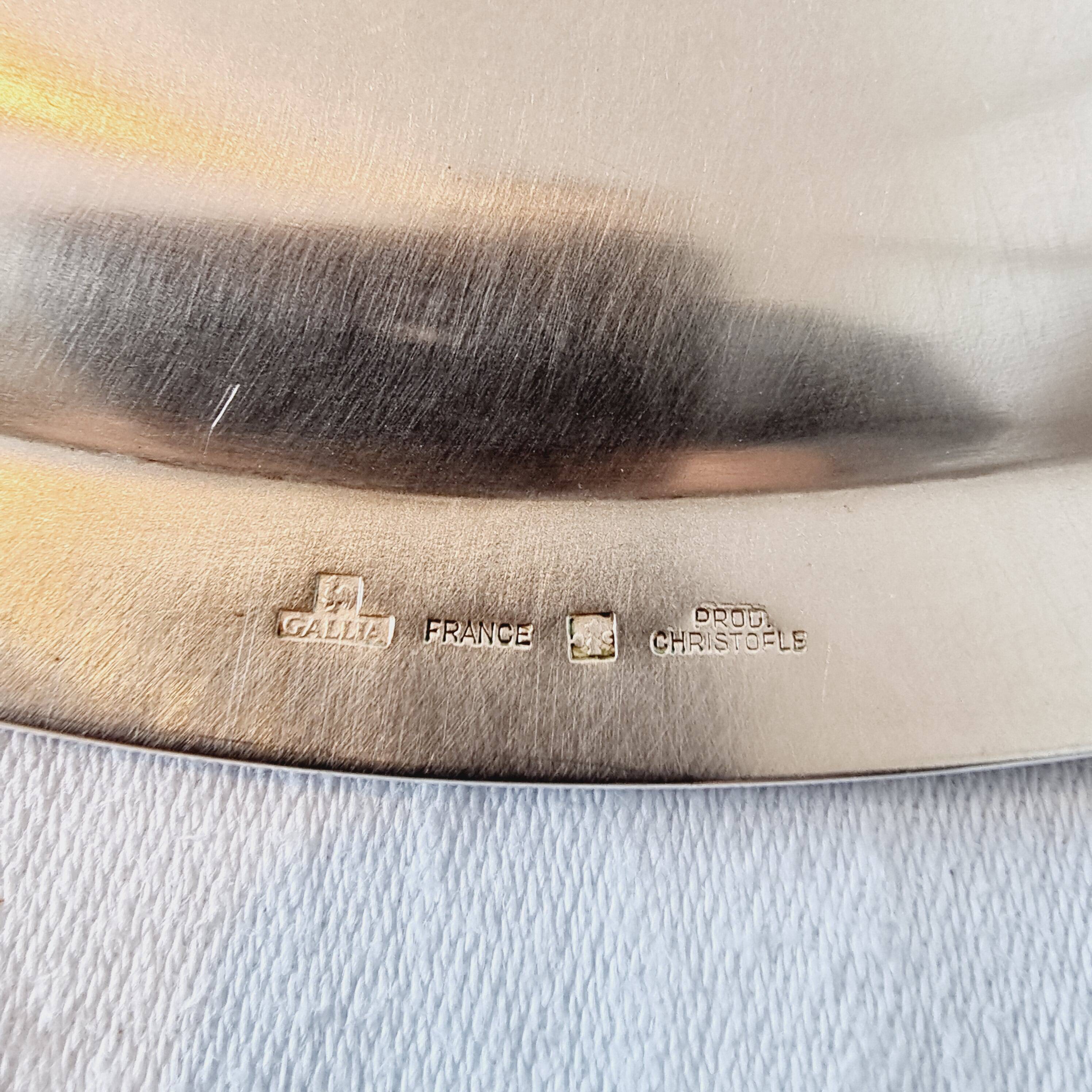 Round tray or large platter in silver metal christofle model gallia malmaison