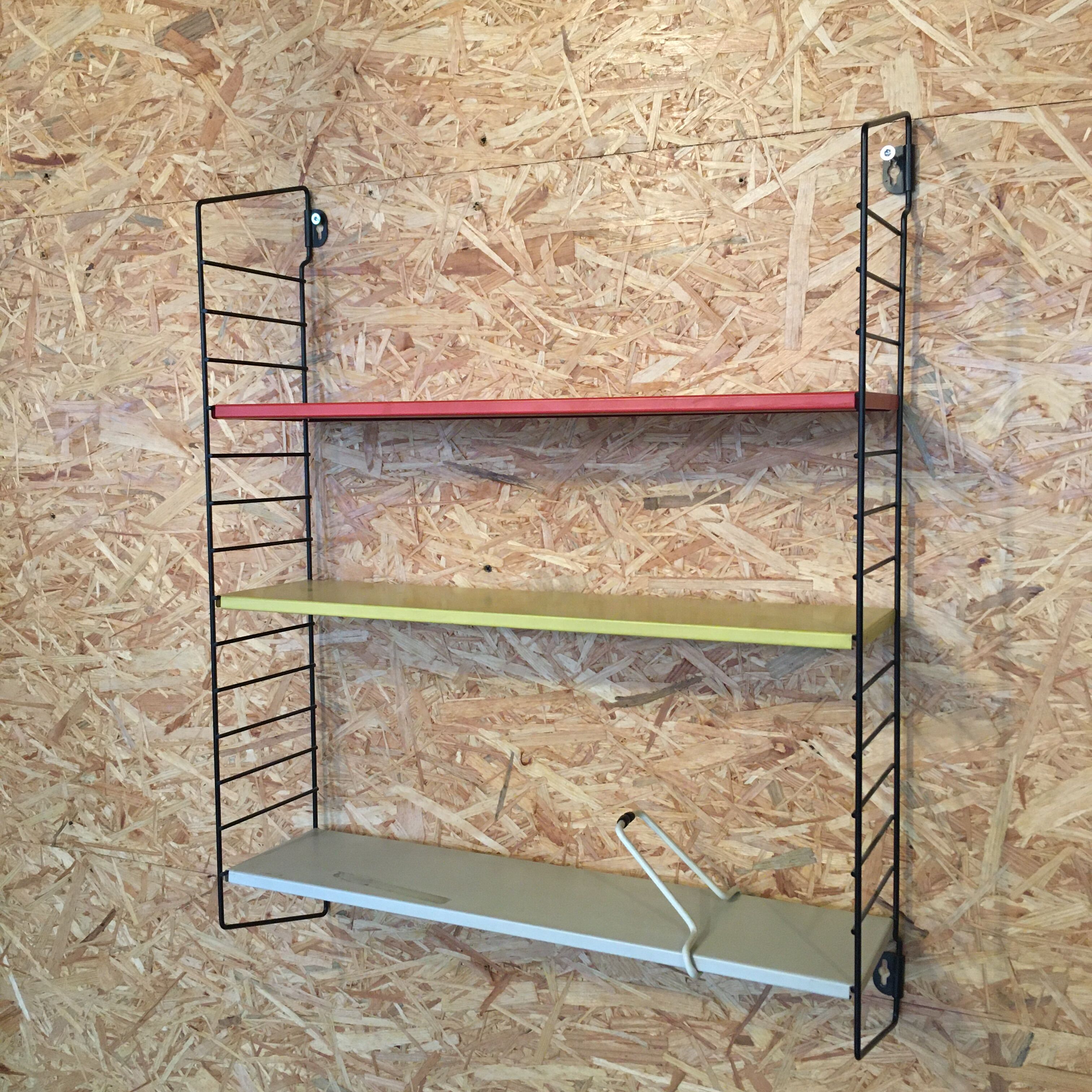Tomado shelf