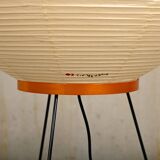 Isamu Noguchi Modèle 9A Akari Light Sculpture fabriquée à la main par Ozeki, Japon