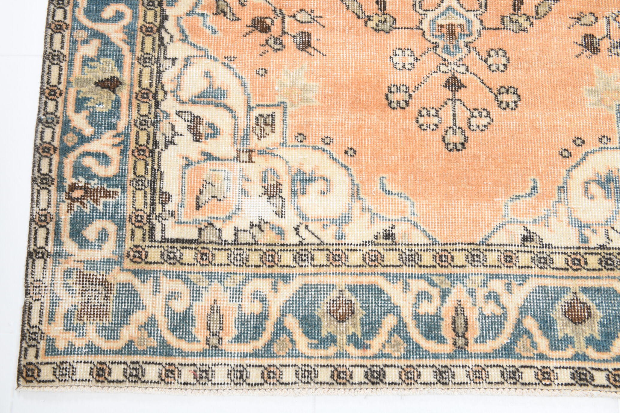 Orange carpet 194x119cm