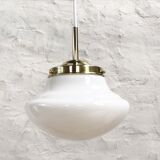 Opaline suspension