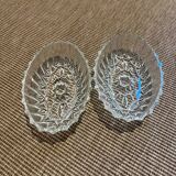 Coupelle ancienne en verre ciselé