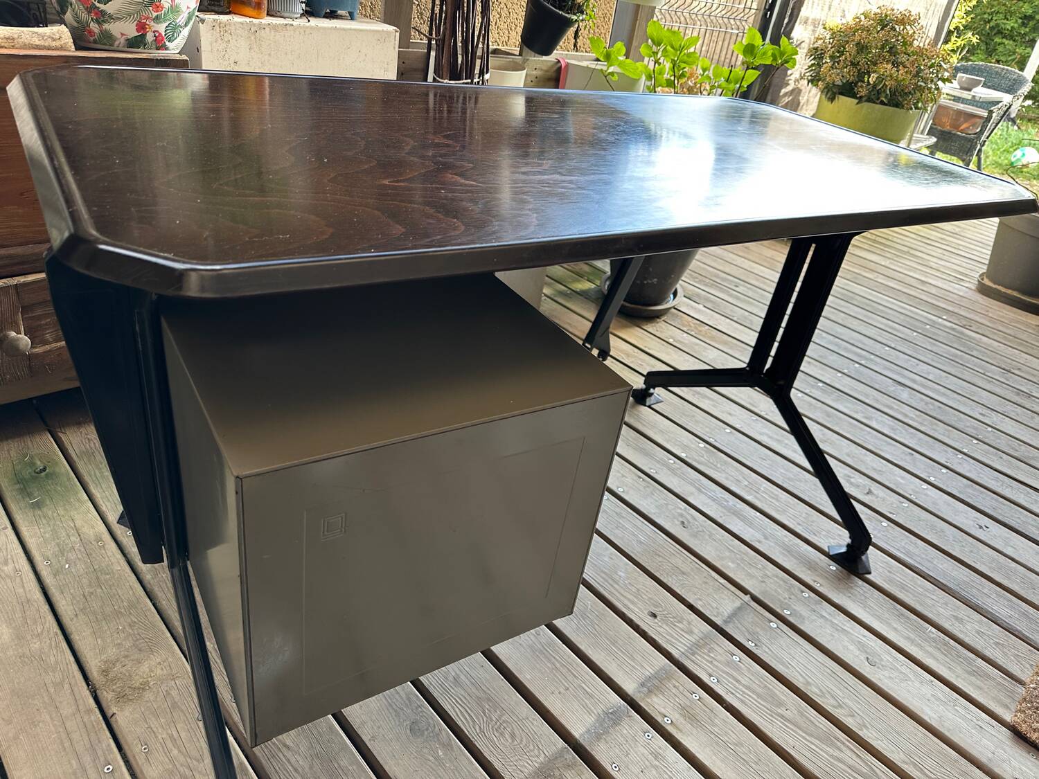 Office by BBPR for Olivetti Synthesis series Arco with its extension.