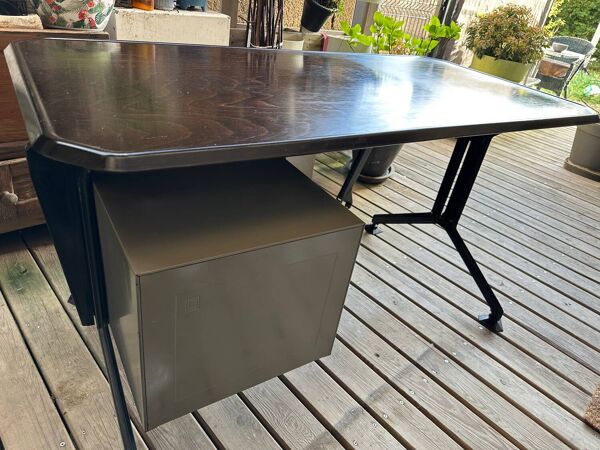 Bureau par BBPR pour Olivetti Synthesis série Arco avec son extension