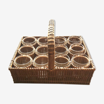 Small rattan basket and 12 digestive glasses