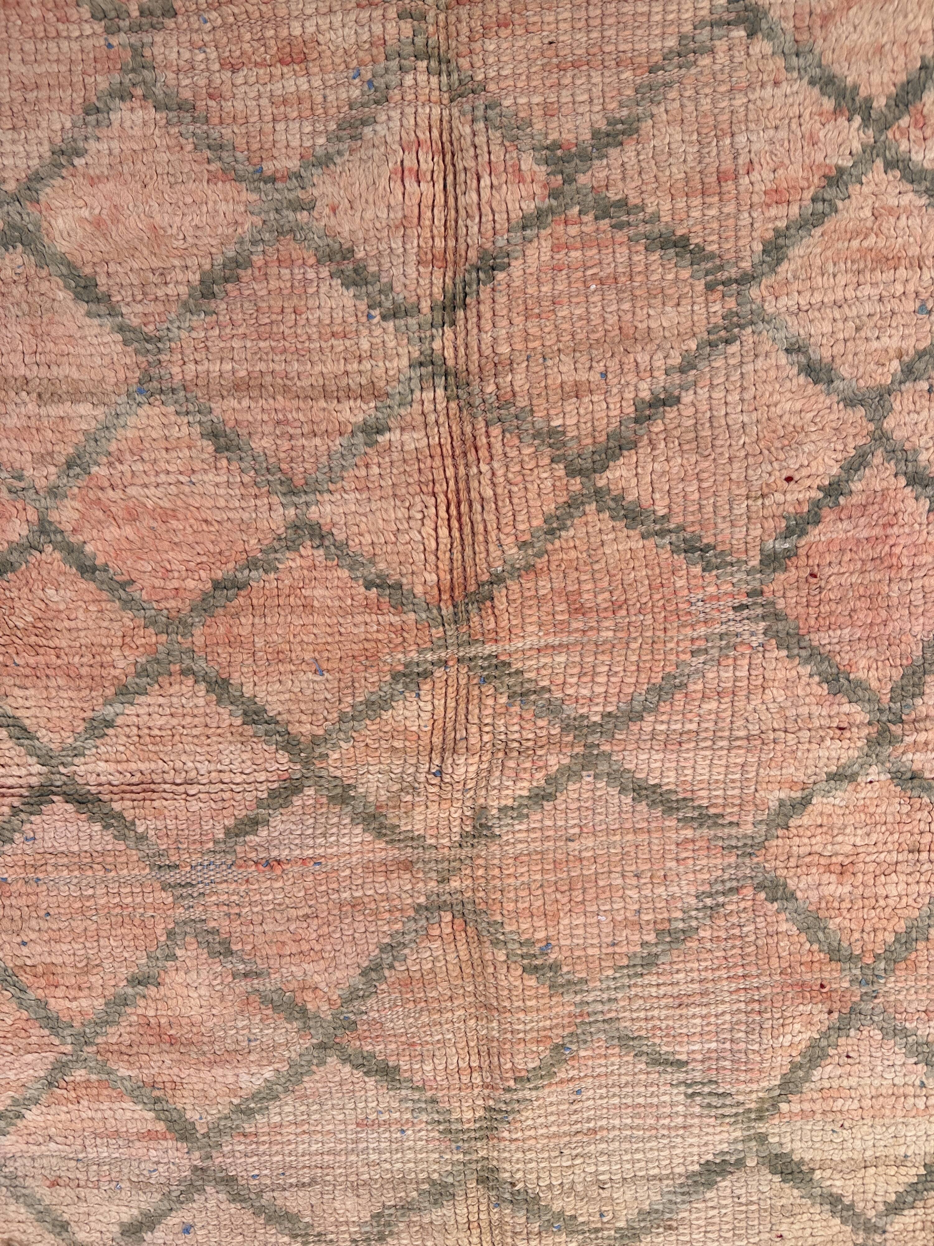 Pink Boujad Moroccan rug - 174 x 147 cm
