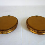 Set of 2 paintings in oval frames