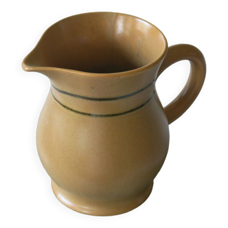 Pitcher from sarreguemines in stoneware in very good condition.