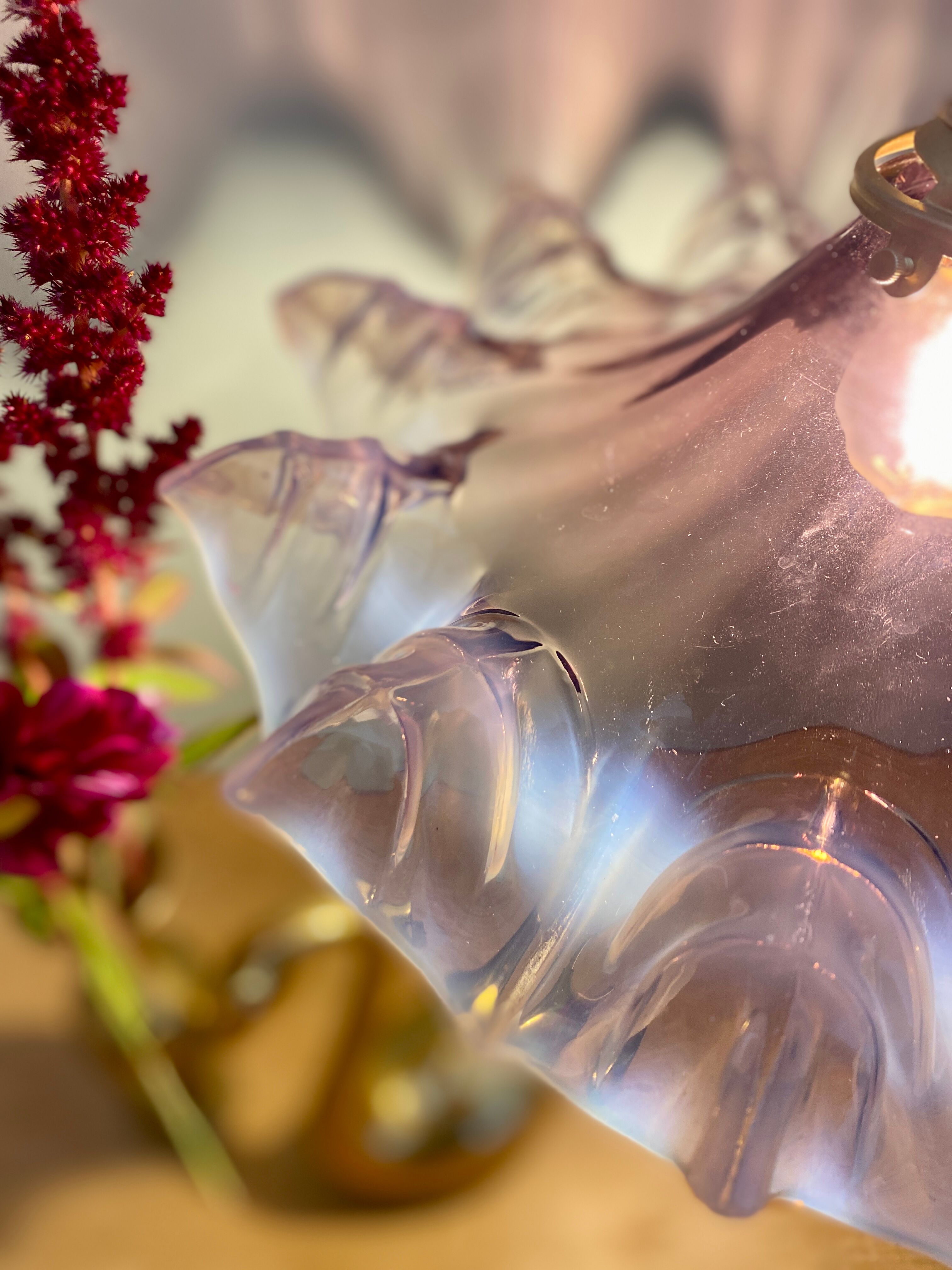 Vintage glass lampshade suspension