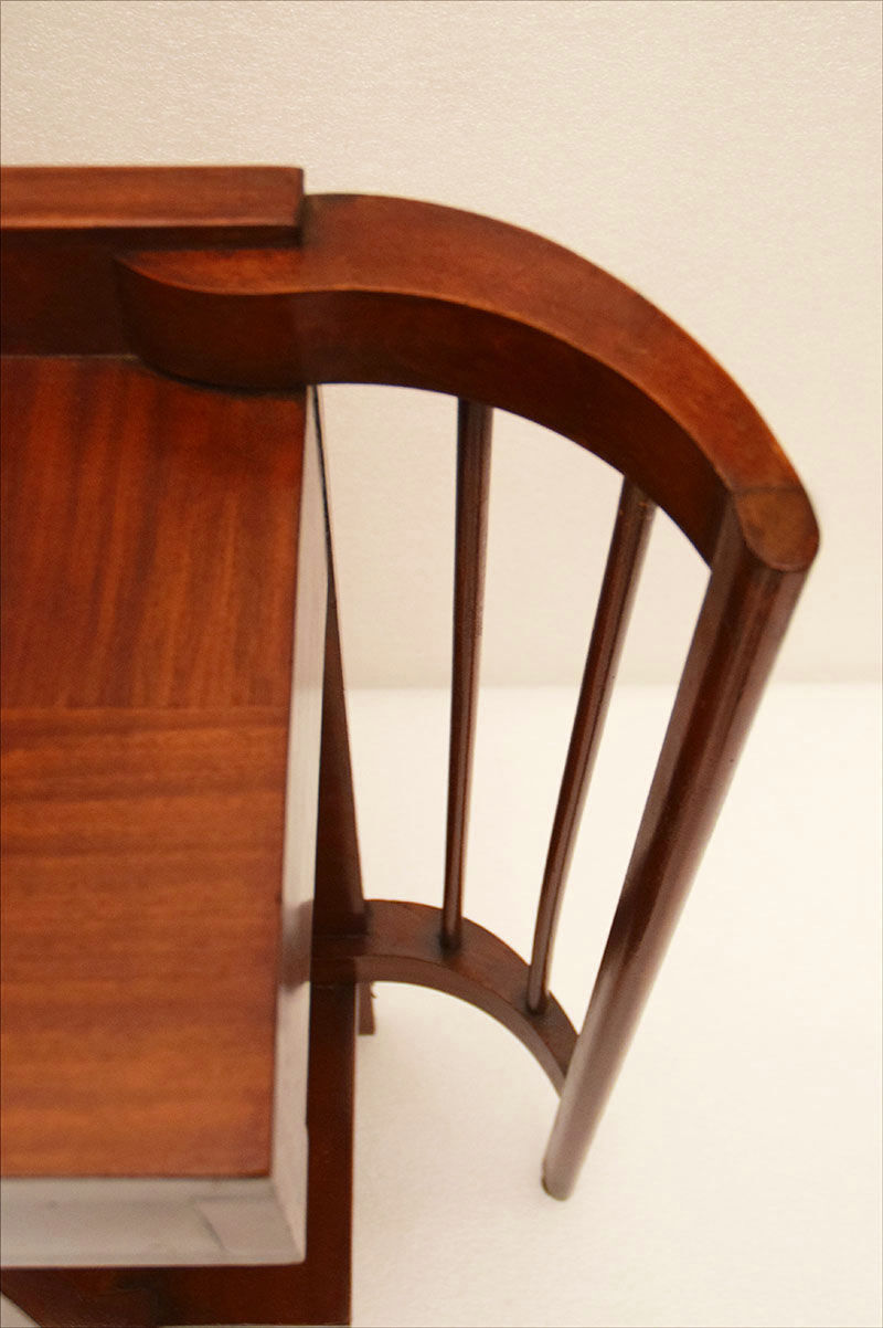 Console en bois de noyer courbé 1940