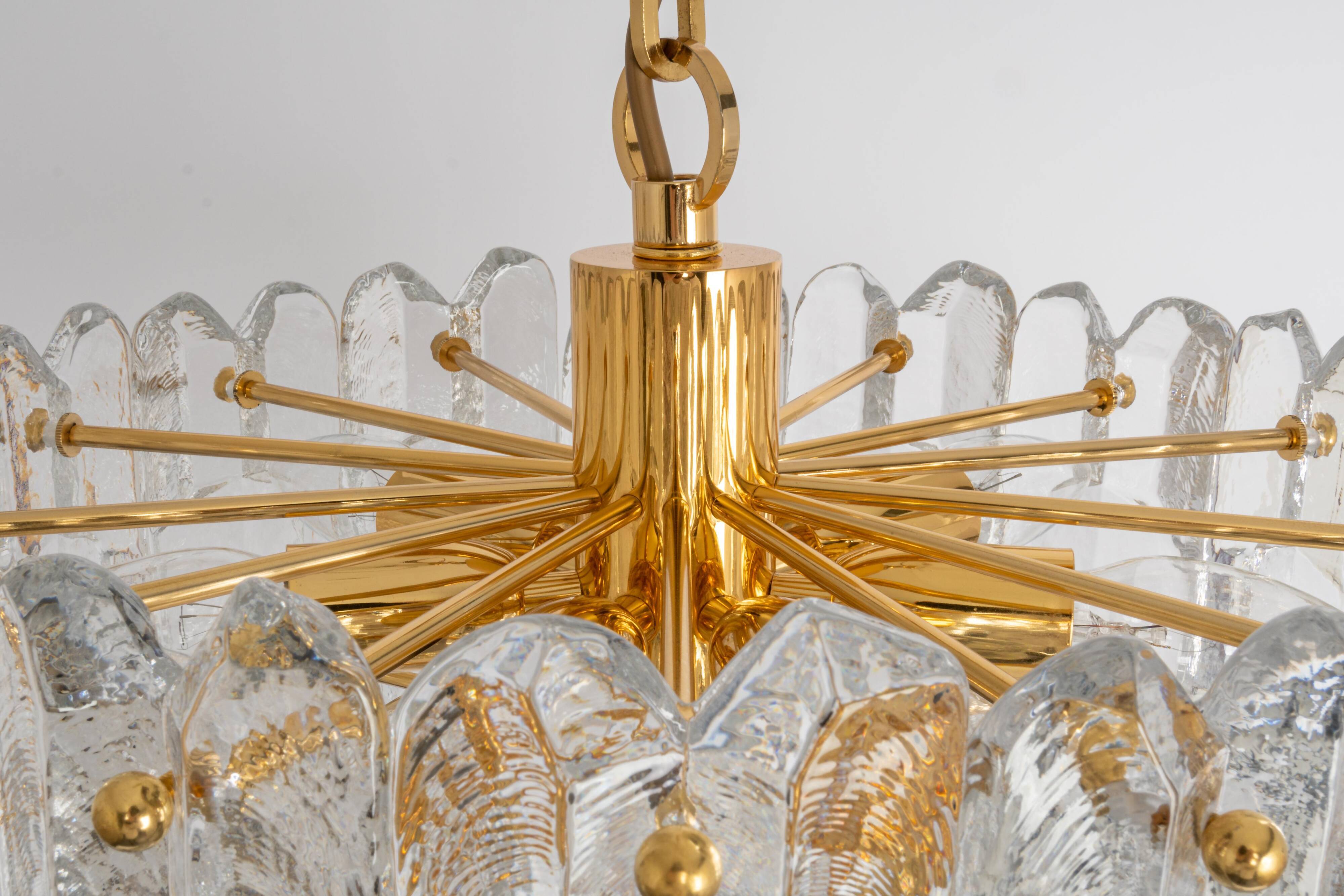 Luminaire en laiton doré, verre cristal Palazzo, Kalmar, Autriche, 1970