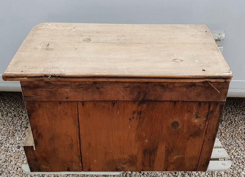SMALL HABERDASHERY CABINET WITH 7 DRAWERS