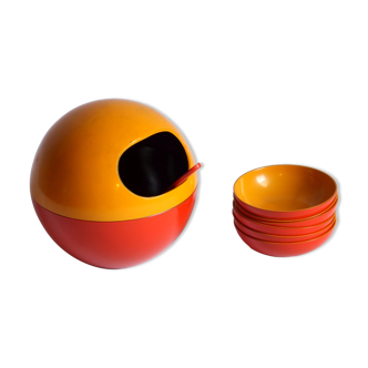 Space age snack bowl set, Japan 1970s. Set of 8.