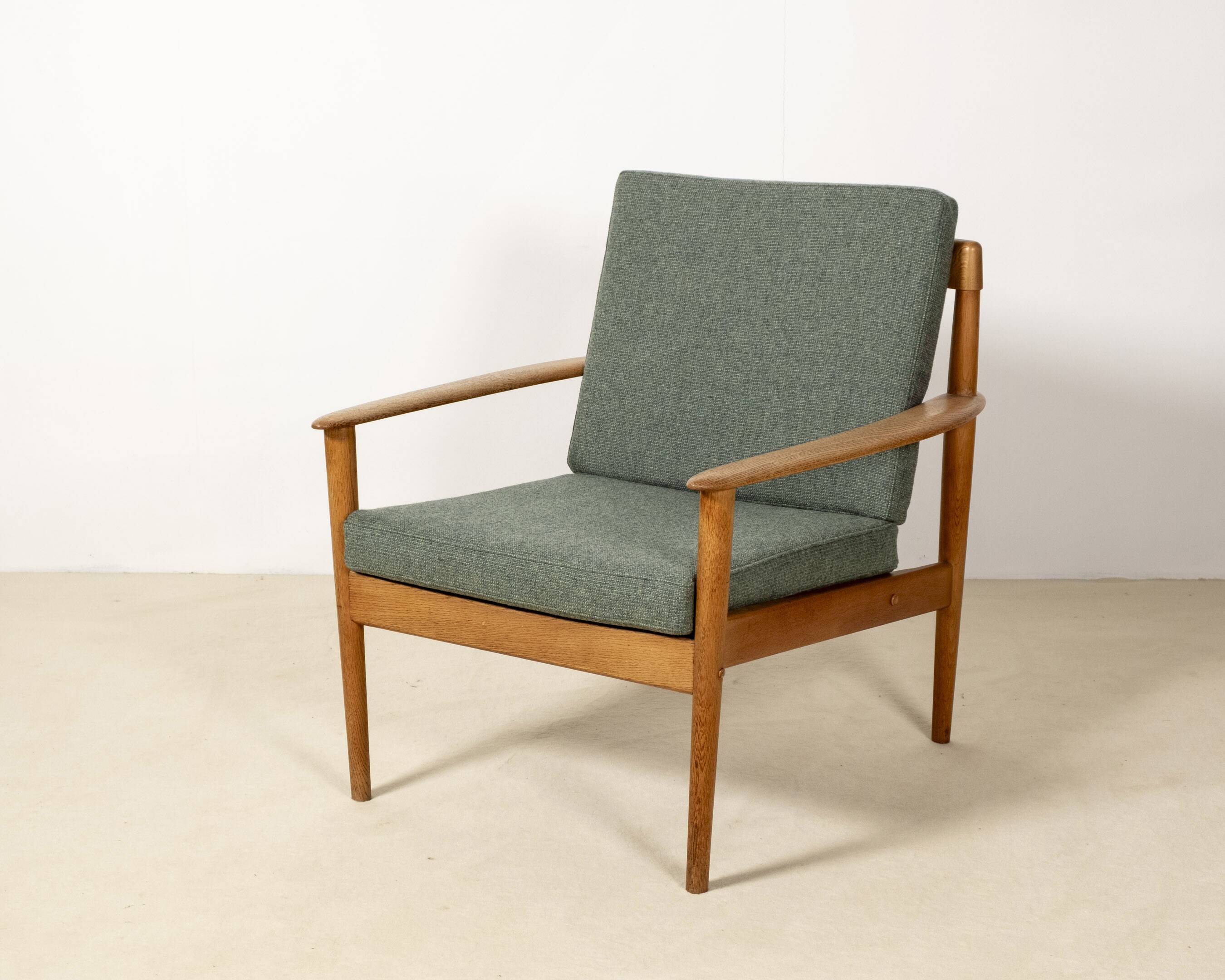 Grete Jalk Easy Chair Model PJ56 in Oak, 1950s Denmark