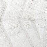 Ecru Beni Ouarain Berber rug with motifs engraved in the weft, 1.53 x 1.07 m