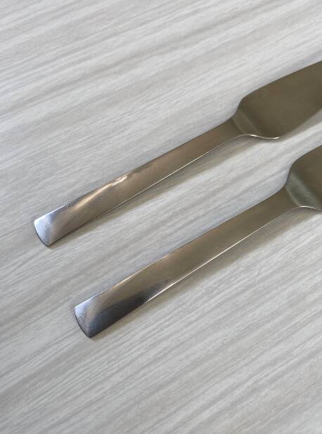 Set of 2 fish knives – Georg Jensen model “New York”
