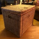 Wicker trunk