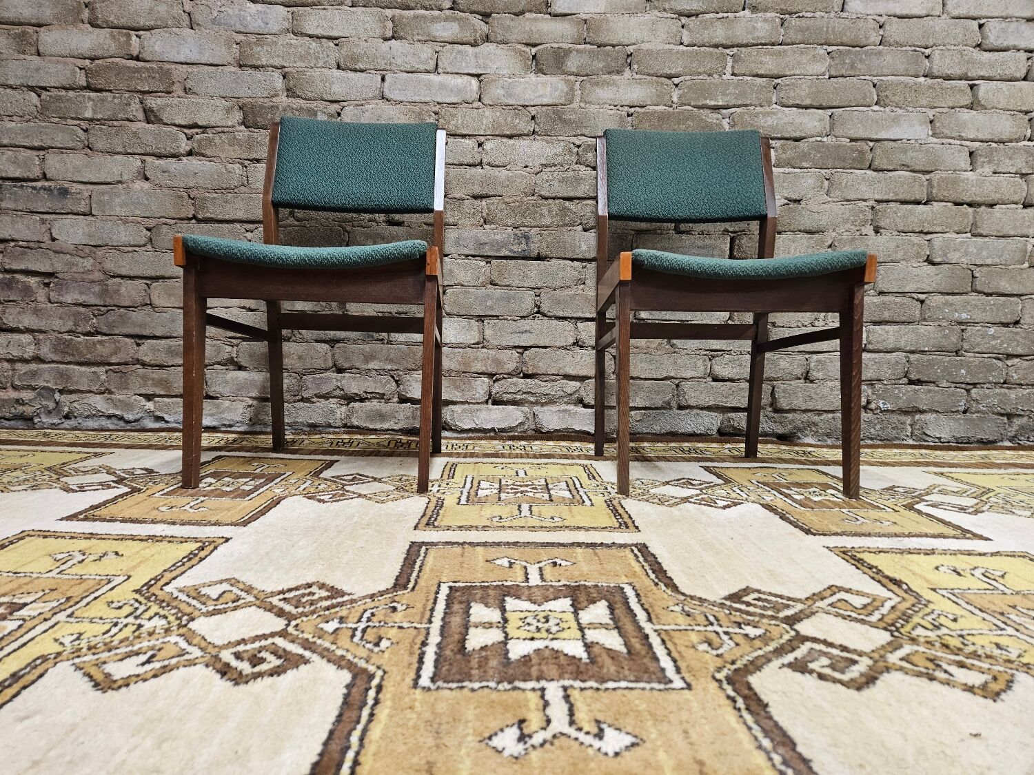 Pair of 1960 teak scandinavian chairs