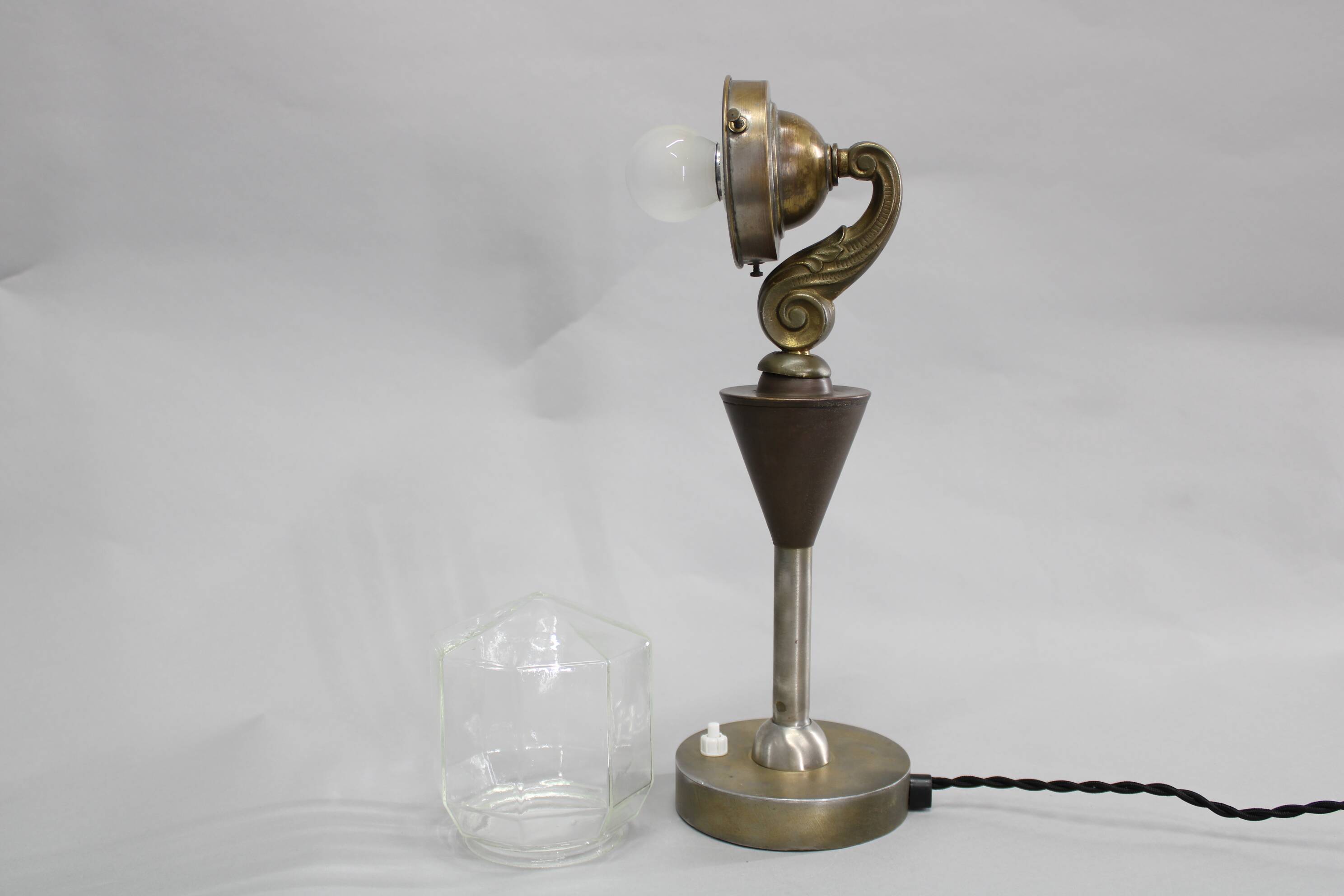 Lampe de bureau Sécession des années 1930, en laiton et verre, Tchécoslovaquie