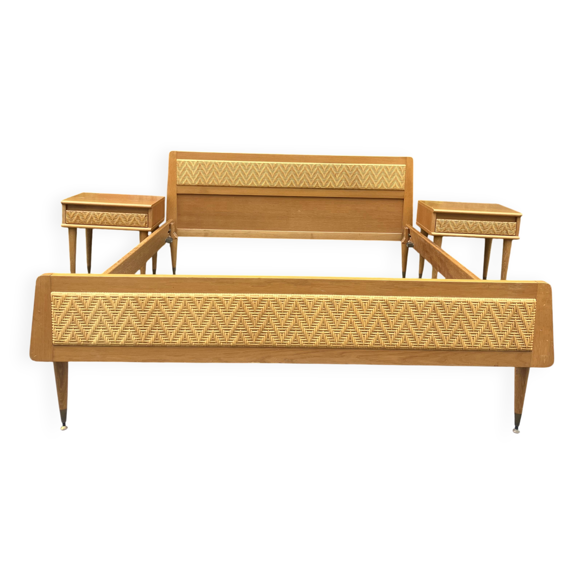 Vintage oak and rattan bed + 2 matching bedside tables – 1950s/60s – invoice