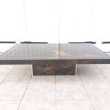 Table basse laquée à décor solaire