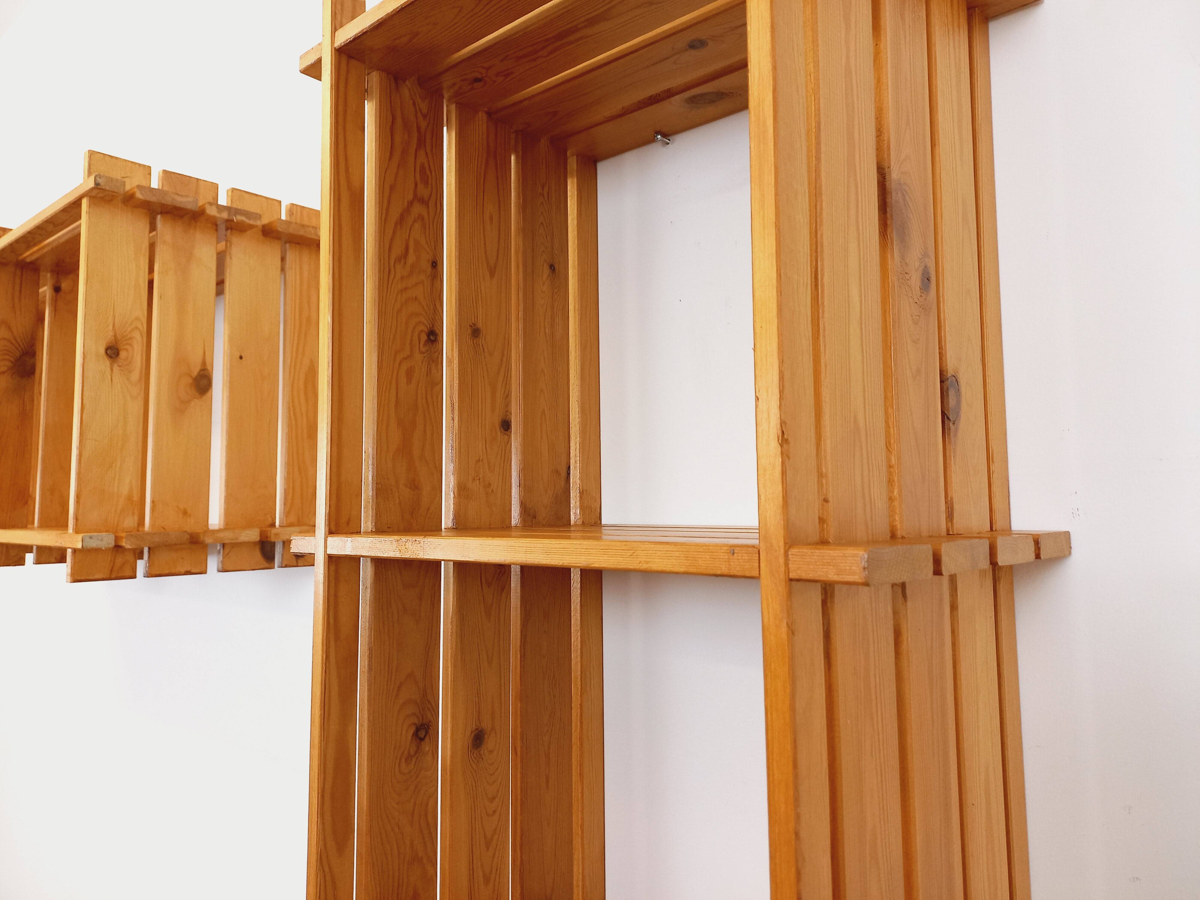 Pair of vintage pine wall shelves, from the 80s