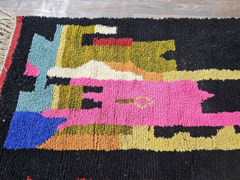 Colorful Moroccan Berber rug 250cm x 150cm