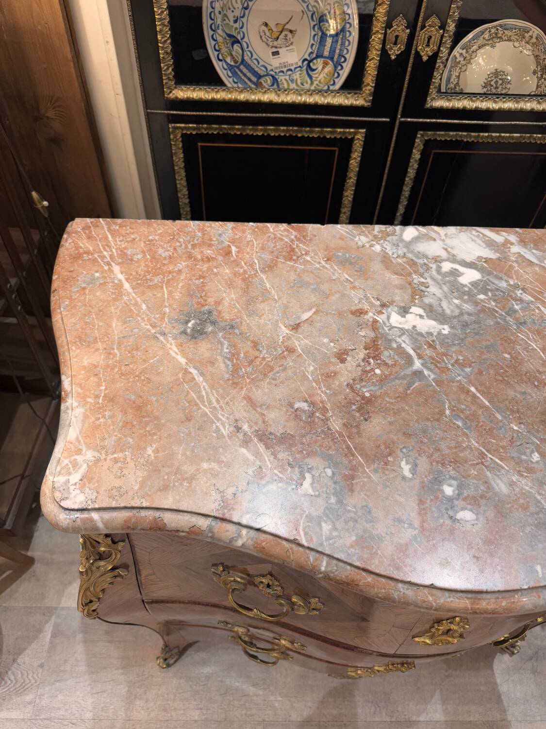 Commode estampillée J Dubois