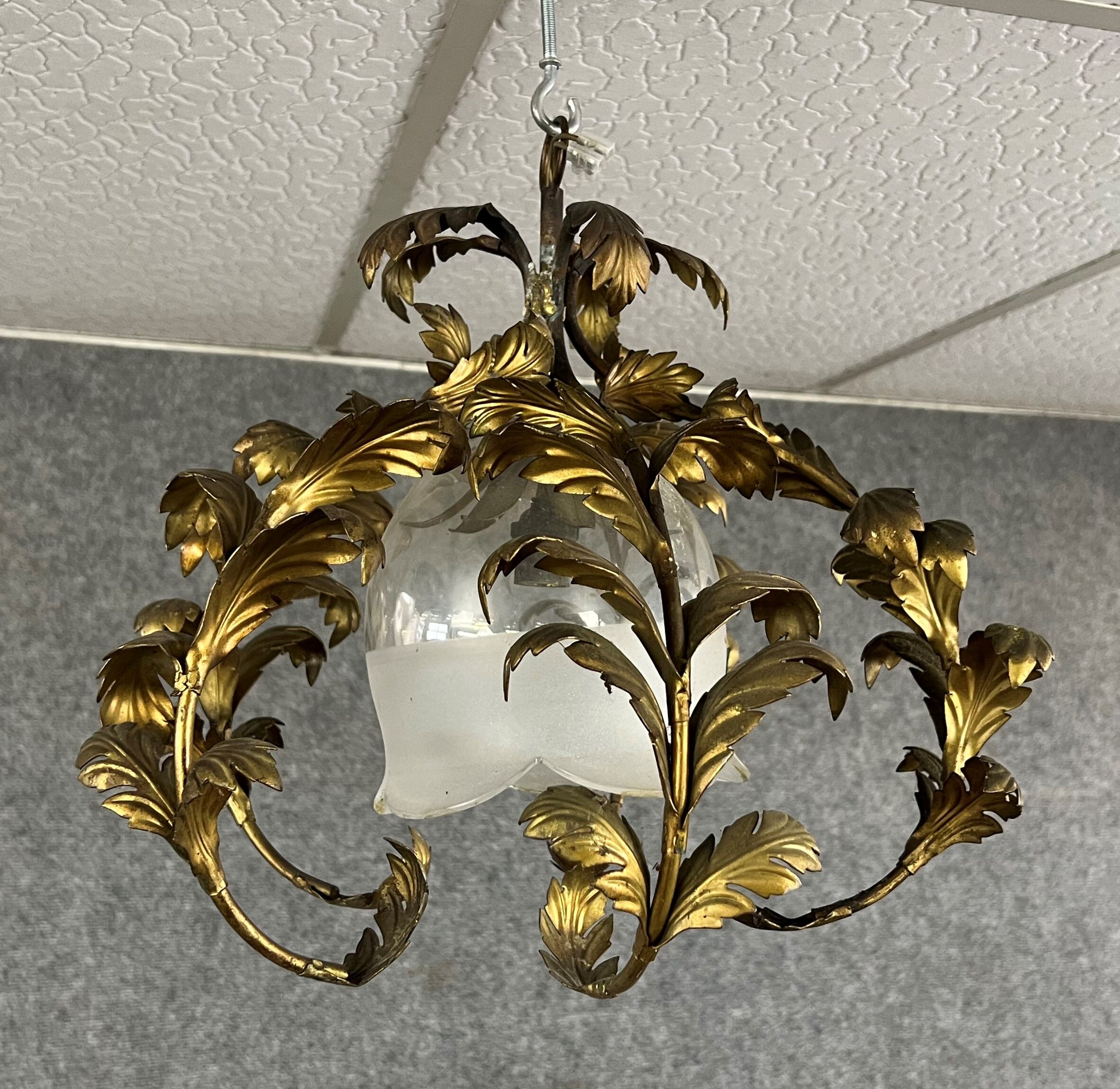 Gilded brass chandelier from the 1920s-1930s