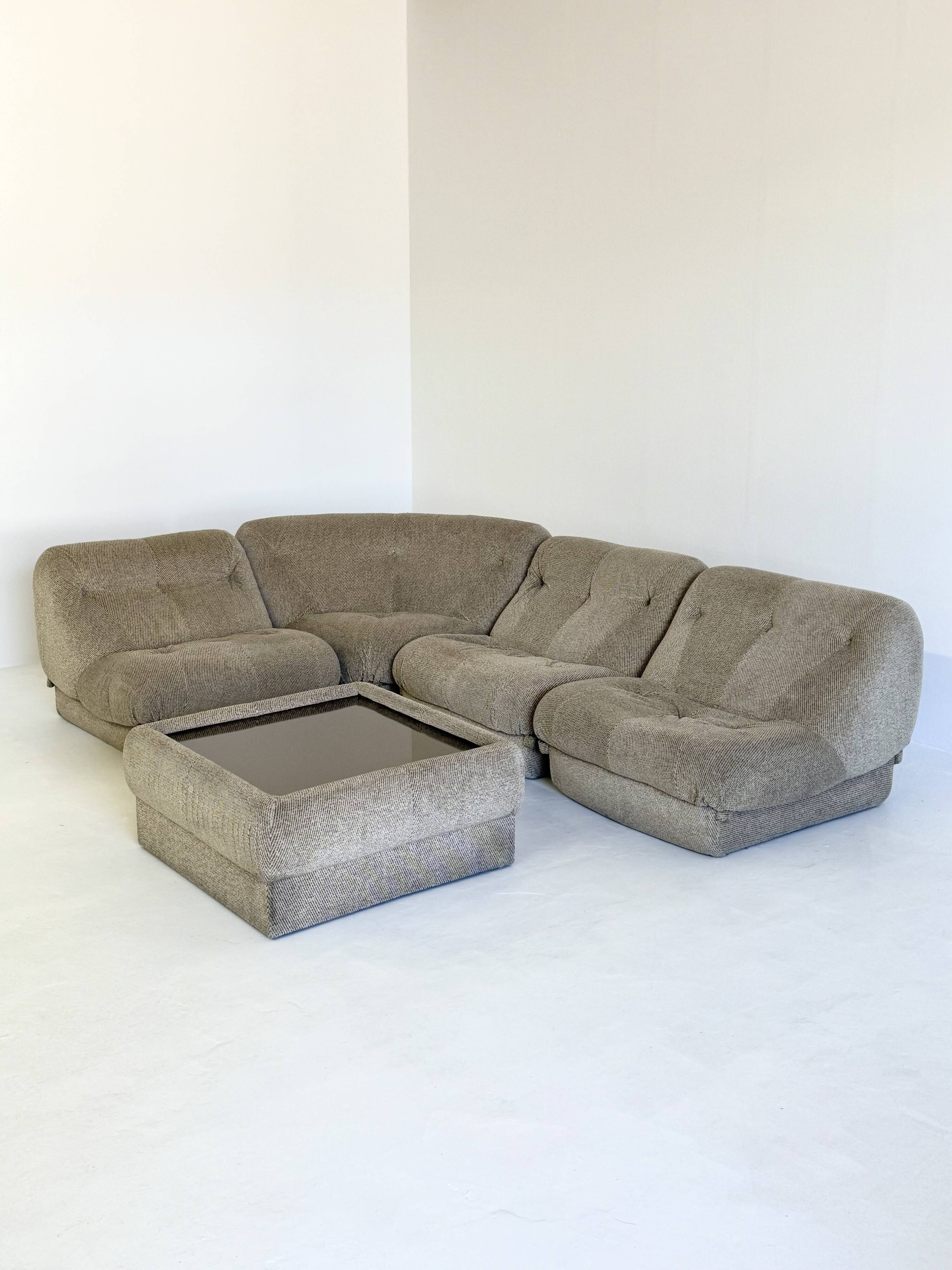 Canapé modulable Nuvolone avec table basse par Rino Maturi pour Mimo Pado