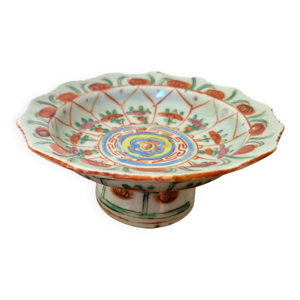 Coupe sur pied Benjarong – porcelaine fine peinte à la main – Début XXème
