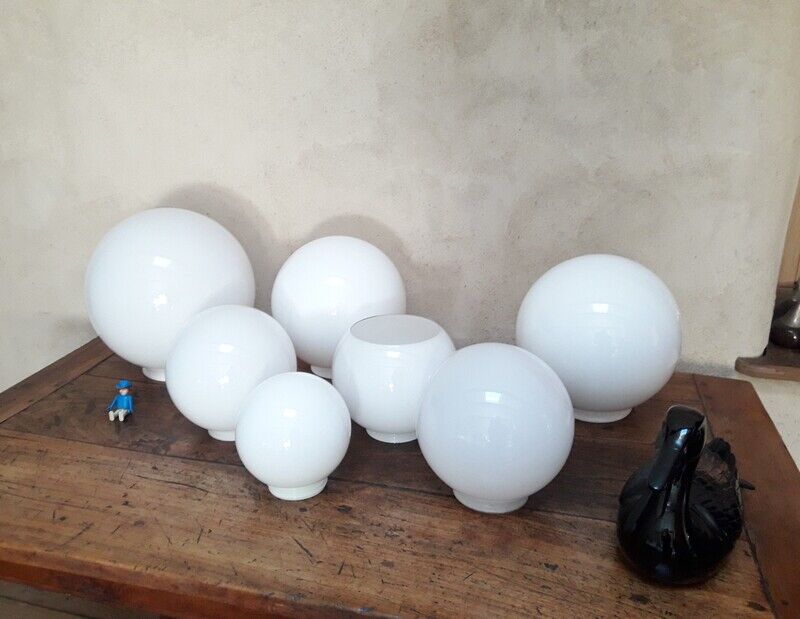 Globe 20cm en verre blanc ancien pour lampe suspension